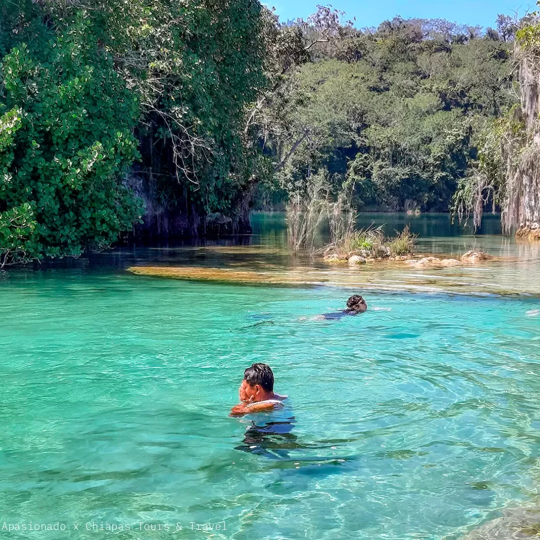 Paraíso escondido laguna Miramar desde San Cristóbal