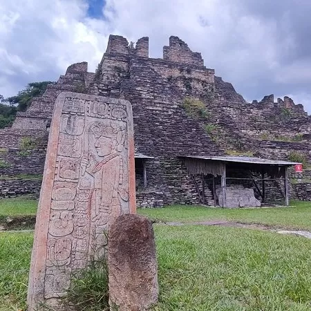 Ciudad Maya Toniná