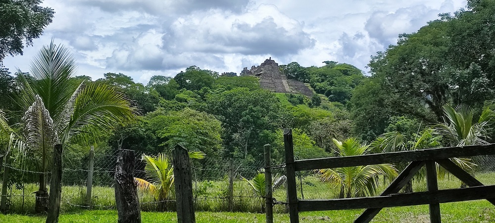 Arquitectura monumental en Toniná: Maravillas de la civilización maya