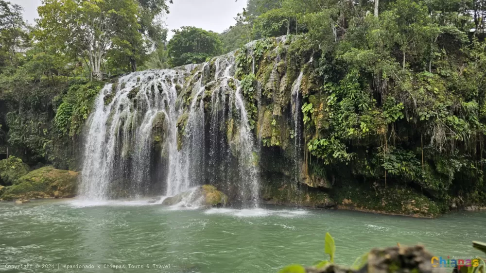 Descubre la belleza de la cascada Xanil