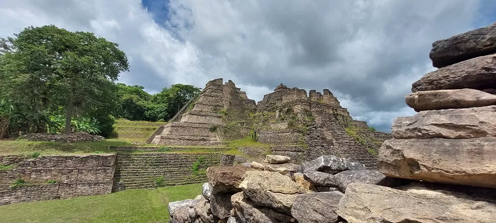 Toniná: La majestuosidad arqueológica en las montañas chiapanecas