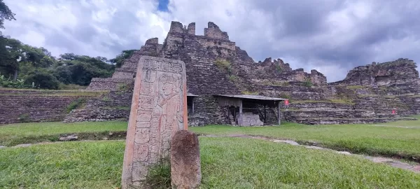 Ciudad Maya Toniná